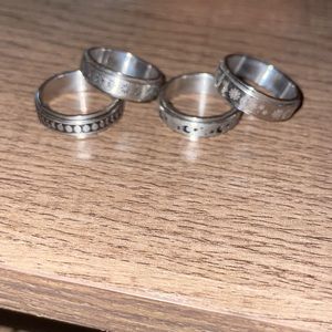 Anxiety.. spinner rings